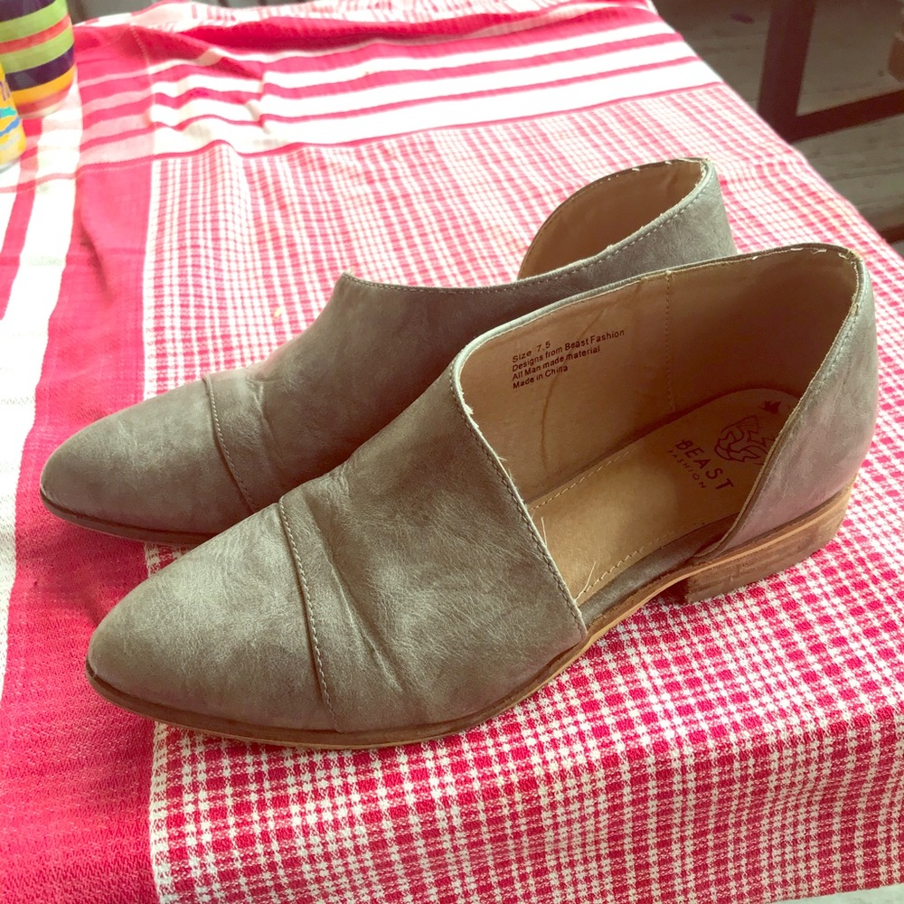 Beast Fashion Open-Side Flats Sz 7.5